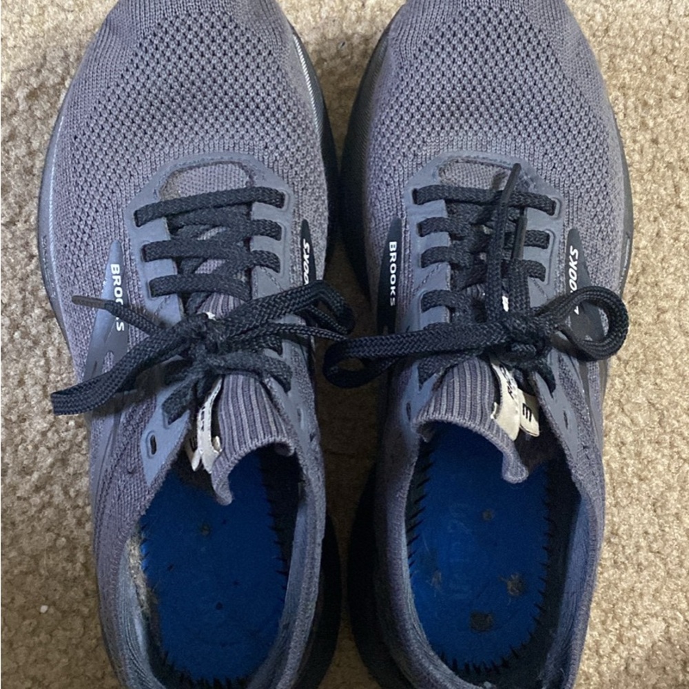 Brooks Womens Athletic Shoes